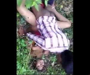 Desi người đàn ông được hoang dã về aunty..